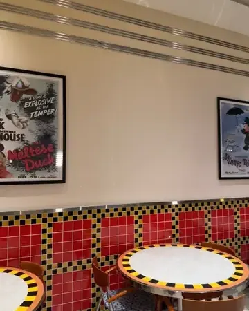 Disney's Hollywood Hotel - photo via OpenRice