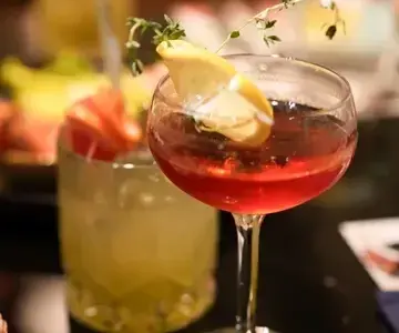 2+2 Cafe & Bar - OpenRice 相片