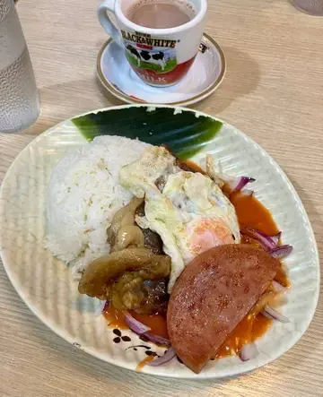 拾月冰室 - photo via OpenRice