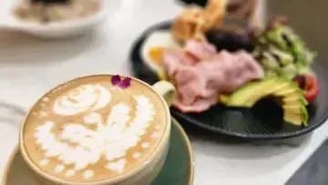 Cafe Cabin Company Limited - photo via OpenRice