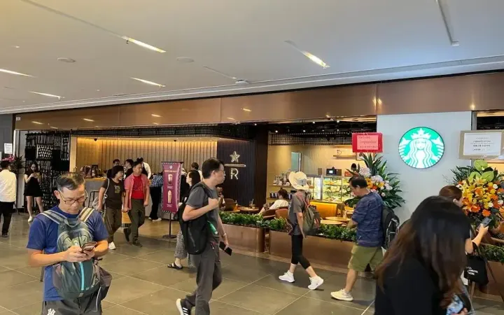 Starbucks Coffee - photo via OpenRice